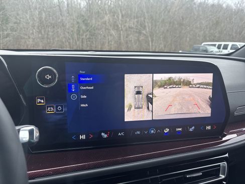 New 2026 Chevrolet Traverse Z71 w/ Driver Confidence Package image 20