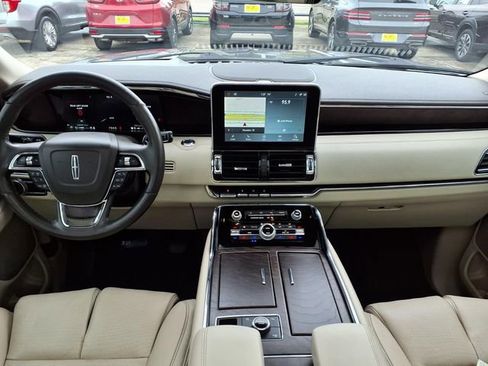 Used 2021 Lincoln Navigator L Reserve w/ Luxury Package AWD/4WD image 8