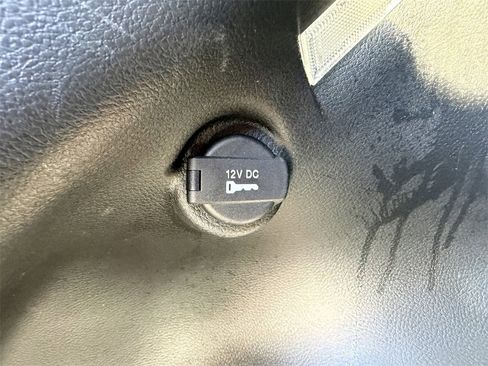 Used 2023 Jeep Compass Trailhawk image 9