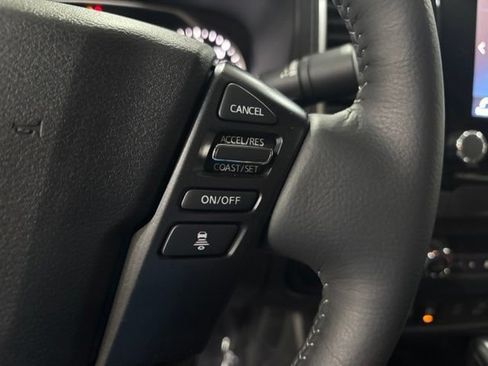 Used 2024 Nissan Frontier SV w/ Technology Package AWD/4WD image 24