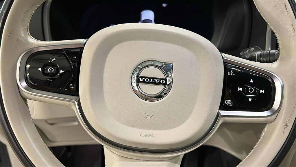 Certified 2023 Volvo XC90 B5 Core w/ Protection Package Premier AWD/4WD image 12