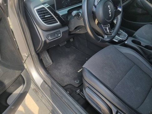 Used 2024 Kia Seltos S AWD/4WD image 15