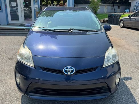 Used 2015 Toyota Prius Two FWD image 2