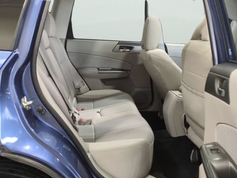 Used 2013 Subaru Forester 2.5X Premium w/ All-Weather Plus Pkg AWD/4WD image 15