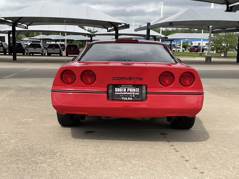 Used 1987 Chevrolet Corvette Coupe image 6