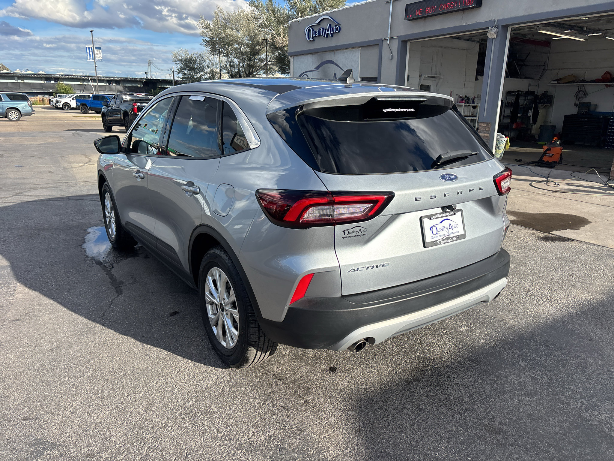 Used 2023 Ford Escape Active w/ Cold Weather Package FWD image 8