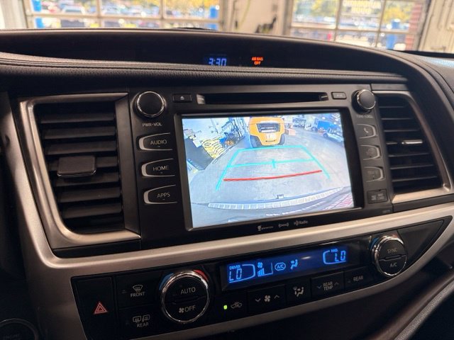 Used 2017 Toyota Highlander XLE w/ Protection Package #3 AWD/4WD image 13