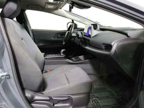 Used 2024 Toyota Prius LE image 11