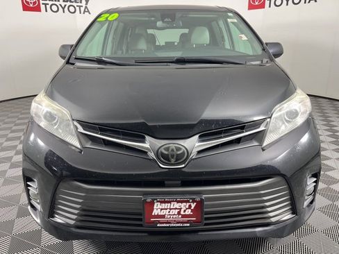 Used 2020 Toyota Sienna XLE image 21