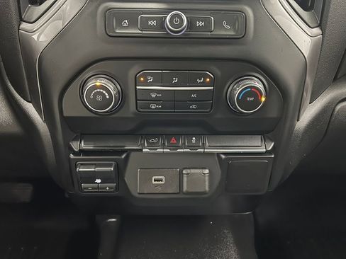 Used 2019 Chevrolet Silverado 1500 Custom w/ Custom Value Package image 14