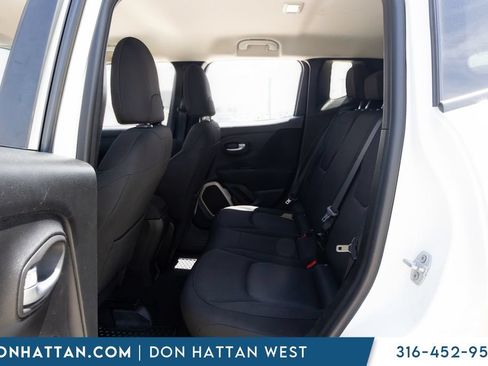 Used 2017 Jeep Renegade Latitude w/ Cold Weather Group AWD/4WD image 17