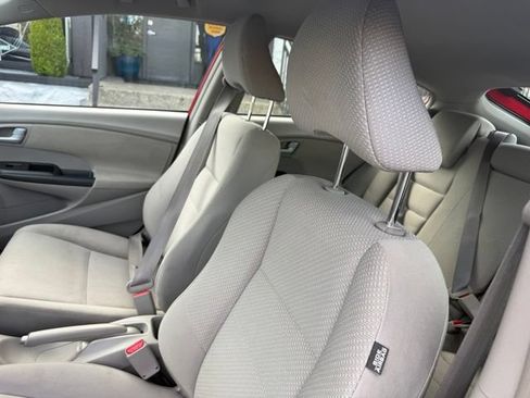Used 2013 Honda Insight image 11