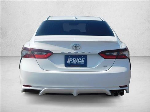 Used 2023 Toyota Camry SE FWD image 12