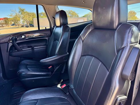 Used 2014 Buick Enclave Premium image 23
