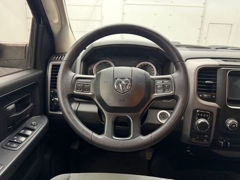 Used 2018 RAM 1500 ST w/ SXT Appearance Group AWD/4WD image 18