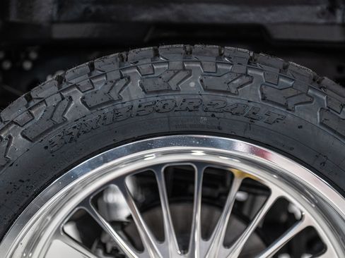 New 2025 Ford F250 Lariat w/ Lariat Ultimate Package image 16