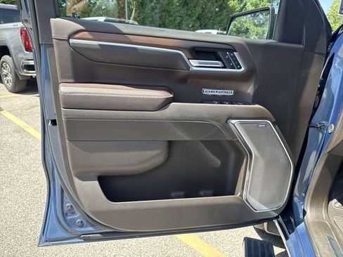 Used 2025 GMC Sierra 1500 Denali w/ Denali Reserve Package AWD/4WD image 23