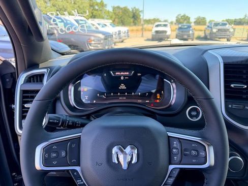 New 2026 RAM 1500 Big Horn AWD/4WD image 16