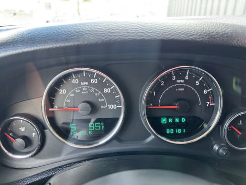 Used 2013 Jeep Wrangler Unlimited Sahara w/ Dual Top Group AWD/4WD image 39