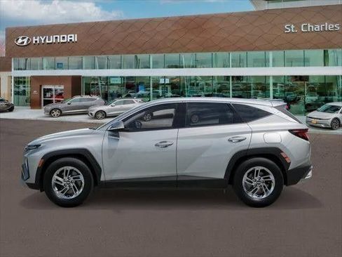 Used 2026 Hyundai Tucson SE AWD/4WD image 3