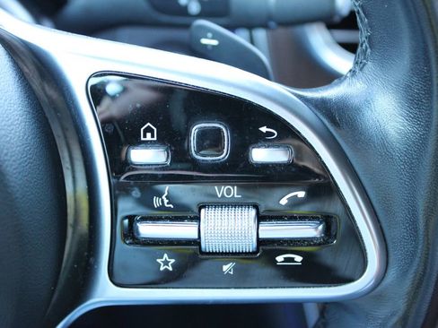 Used 2022 Mercedes-Benz GLC 300 GLC 300 image 27