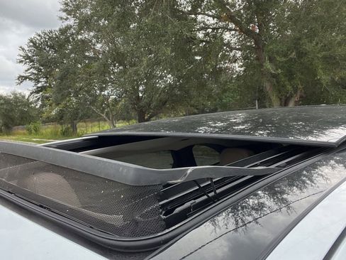 Used 2017 Jaguar F-PACE Prestige image 15