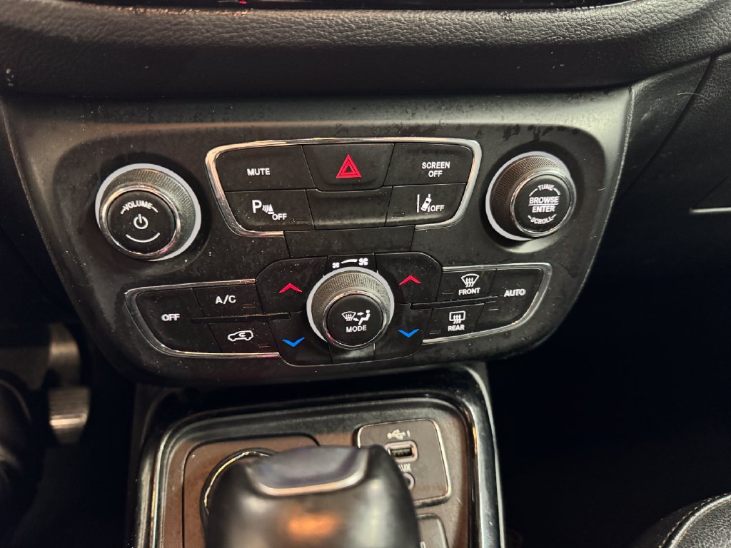 Used 2021 Jeep Compass Limited AWD/4WD image 23