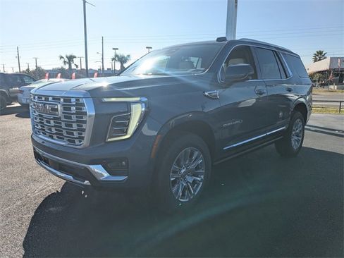 New 2026 GMC Yukon Denali w/ Sun & Power Step Package image 8