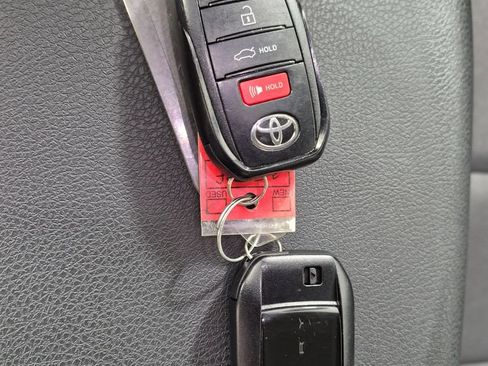 Used 2025 Toyota Camry LE FWD image 31