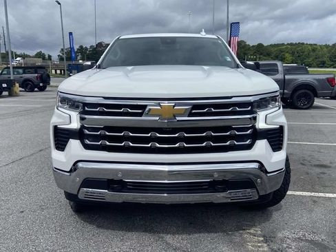 Used 2025 Chevrolet Silverado 1500 LTZ AWD/4WD image 8