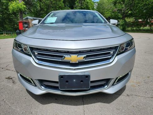 Used 2018 Chevrolet Impala LT image 2