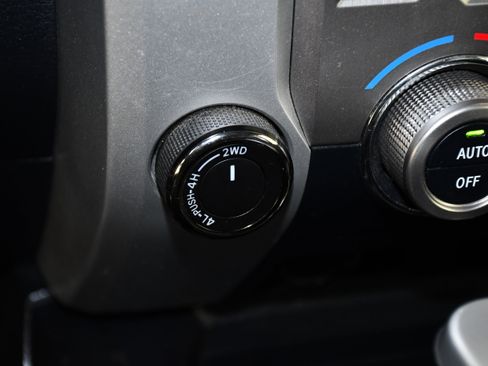 Used 2018 Toyota Tundra Limited AWD/4WD image 29