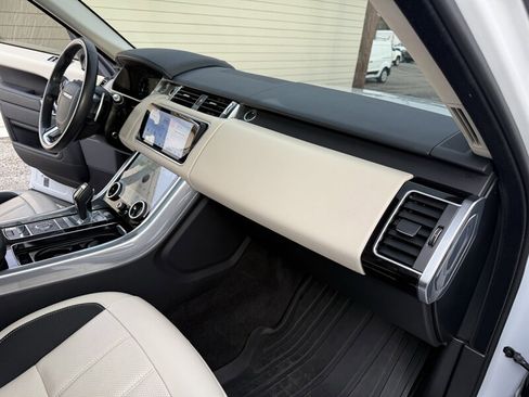 Used 2020 Land Rover Range Rover Sport HSE Dynamic image 7
