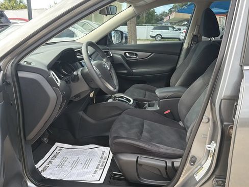 Used 2016 Nissan Rogue S w/ Appearance Package FWD image 13