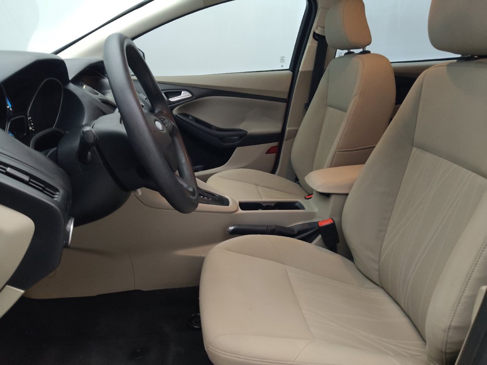 Used 2018 Ford Focus SE FWD image 17