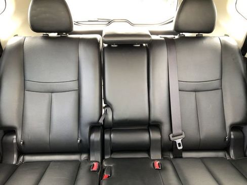 Used 2018 Nissan Rogue SL FWD image 31