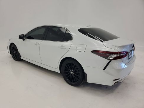 Used 2021 Toyota Camry XSE image 5