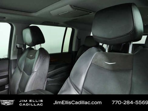 Used 2020 Cadillac Escalade ESV Luxury AWD/4WD image 5