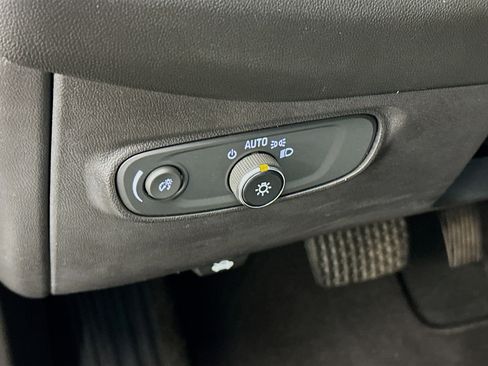 Used 2022 Chevrolet Equinox LT AWD/4WD image 17