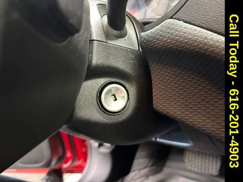 Used 2018 Chevrolet Cruze LT image 19