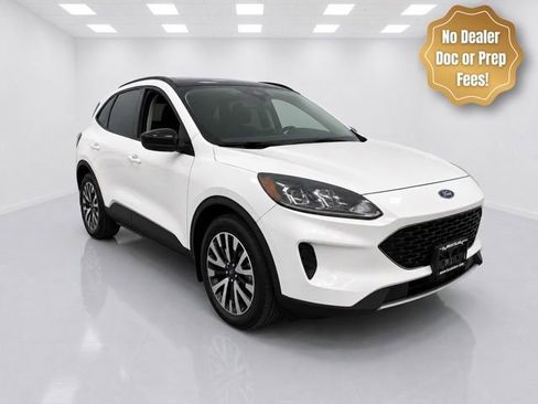 Used 2020 Ford Escape SE Sport AWD/4WD image 3
