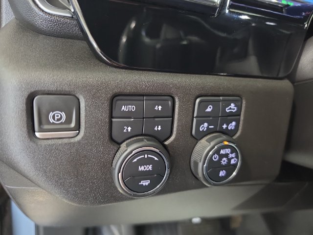 Used 2024 Chevrolet Silverado 1500 LTZ AWD/4WD image 19