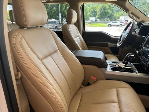 Used 2018 Ford F150 Lariat w/ Equipment Group 502A Luxury AWD/4WD image 19