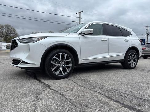 Used 2023 Acura MDX SH-AWD w/ Technology Package image 4