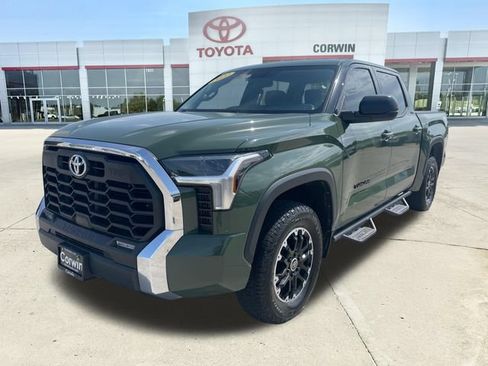 Used 2022 Toyota Tundra SR5 w/ TRD Off-Road Package AWD/4WD image 14