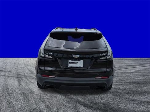 Used 2019 Cadillac XT4 Sport w/ Cold Weather Package FWD image 5