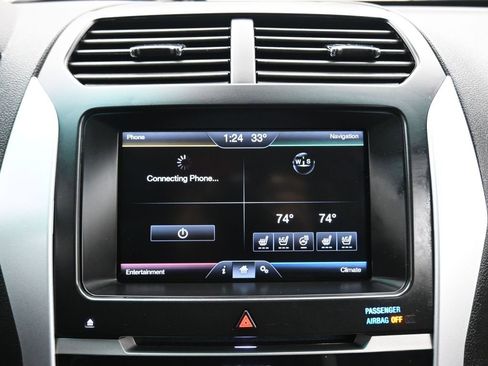 Used 2015 Ford Explorer Sport w/ Equipment Group 401A image 16