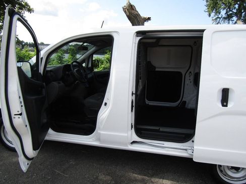 Used 2021 Nissan NV200 S w/ Back Door Glass Package FWD image 12