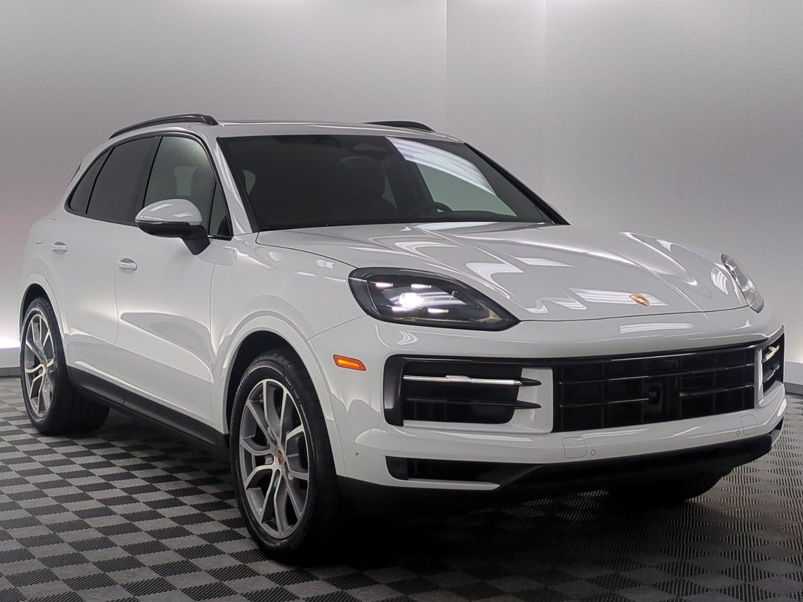 Used 2026 Porsche Cayenne AWD/4WD image 8