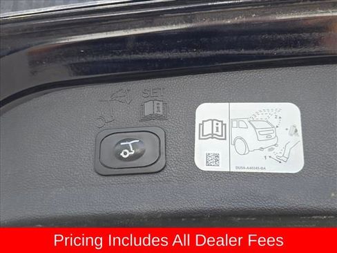 Used 2019 Ford Escape Titanium AWD/4WD image 5